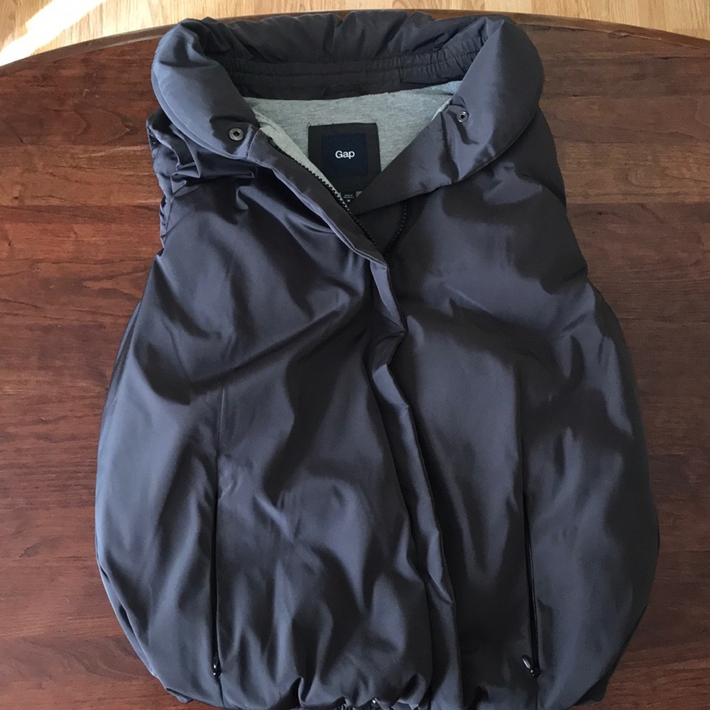 Gap warm vest